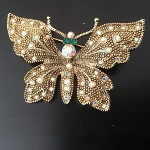 Butterfly pin